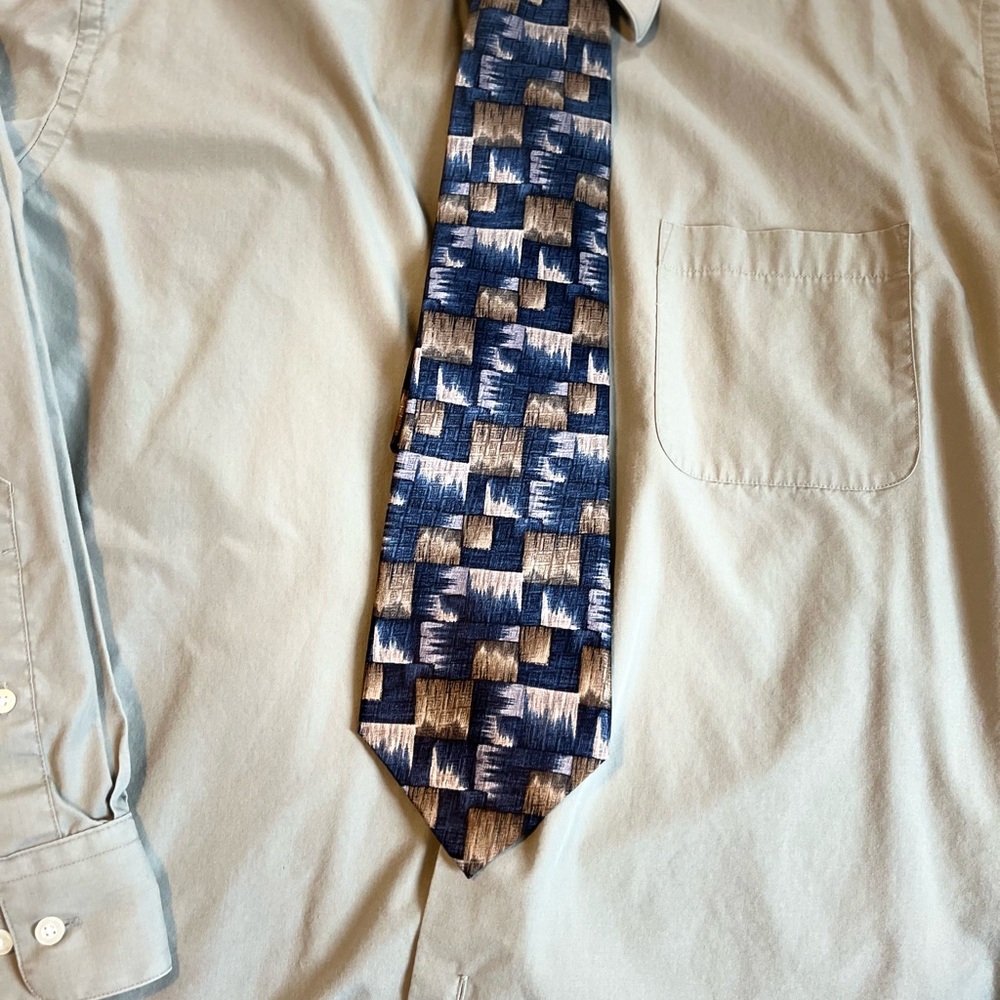 Harve Benard Blue and Brown Geometric Silk Tie